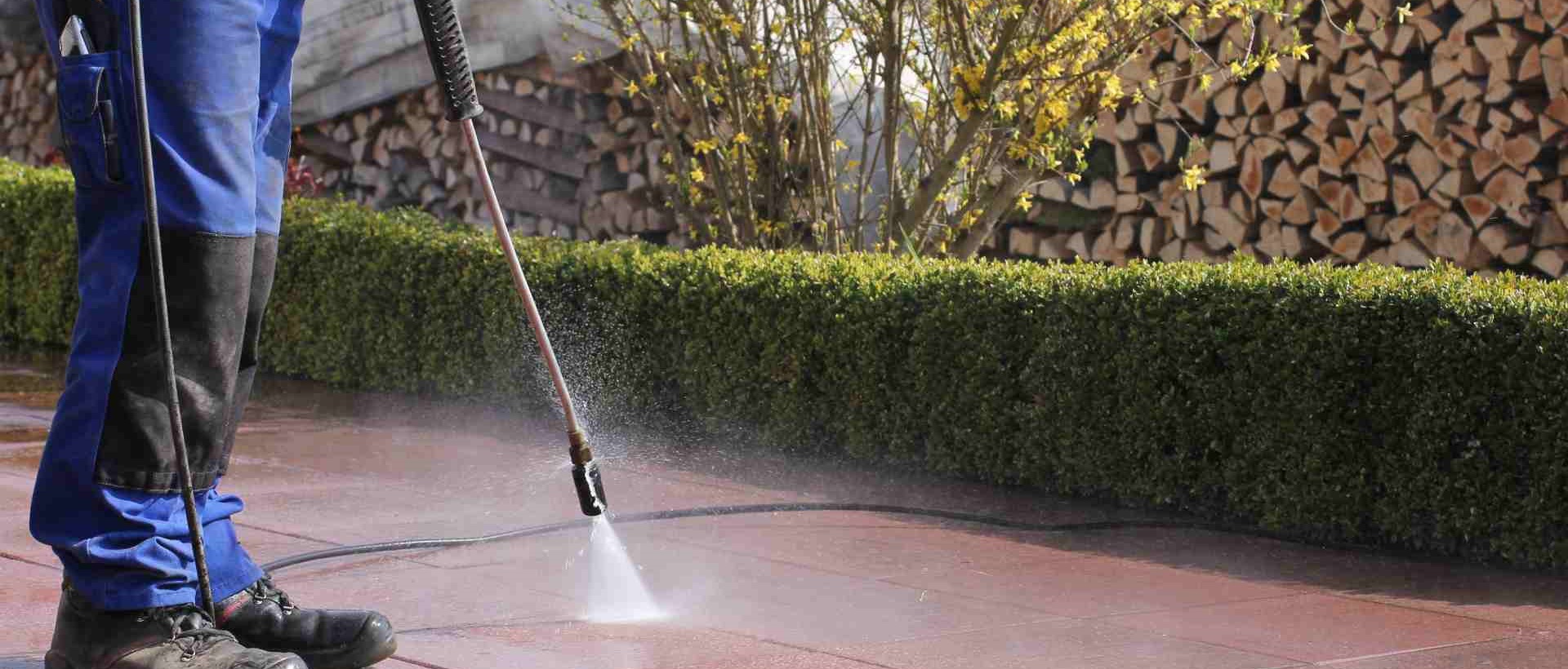 garden maintenance TW8